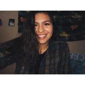 Meet your Posher, Olivia